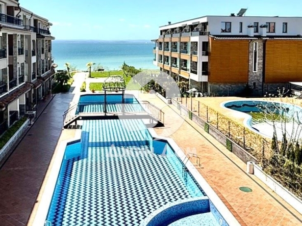 Тристаен апартамент в Бургас, Сарафово - 140 кв.м за 1439 €/кв.м - Снимка #1