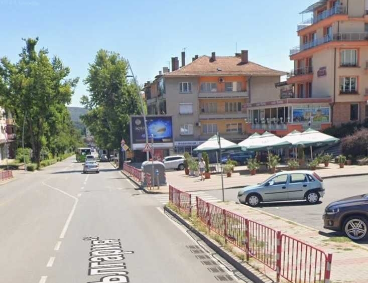 Тристаен апартамент в Велико Търново, Акация - 82 кв.м за 716 €/кв.м - Снимка #1