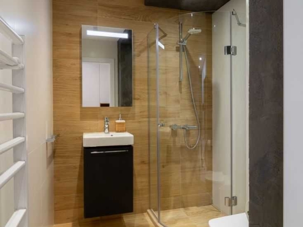 Дава се под наем Двустаен апартамент в София, Кръстова вада - 70 кв.м за 612 € - Снимка #1