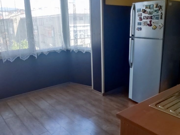 Двустаен апартамент в Казанлък - 75 кв.м за 585 €/кв.м - Снимка #1