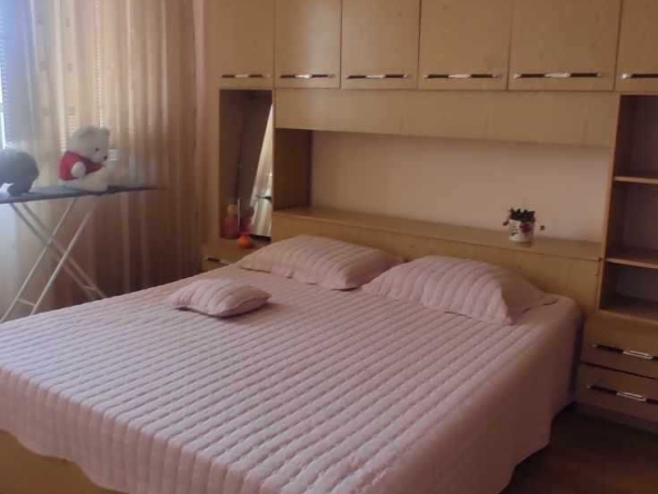 Дава се под наем Тристаен апартамент в Пловдив, Христо Смирненски - 90 кв.м за 325 € - Снимка #1