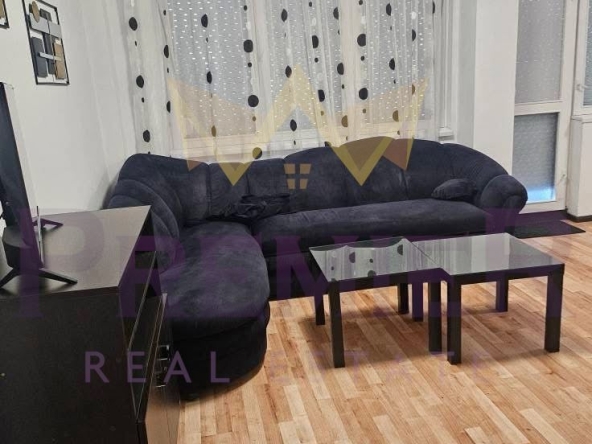 Дава се под наем Четиристаен апартамент в Варна, Лятно кино Тракия - 100 кв.м за 765 € - Снимка #1