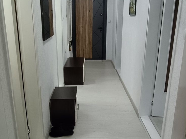 Дава се под наем Тристаен апартамент в Шумен, Боян Българанов 1 - 64 кв.м за 153 € - Снимка #1