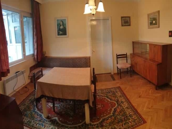 Дава се под наем Двустаен апартамент в Бургас, Възраждане - 75 кв.м за 200 € - Снимка #1