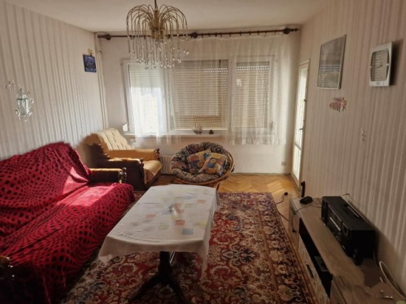 Дава се под наем Тристаен апартамент в София, Фондови жилища - 84 кв.м за 435 € - Снимка #1