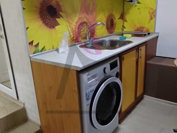 Дава се под наем Тристаен апартамент в Варна, Лятно кино Тракия - 55 кв.м за 300 € - Снимка #1