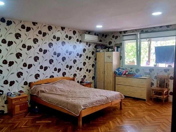 Тристаен апартамент в Видин, Център - 108 кв.м за 444 €/кв.м - Снимка #1
