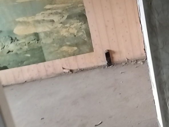 Тристаен апартамент в Бобов дол - 65 кв.м за 87 €/кв.м - Снимка #1