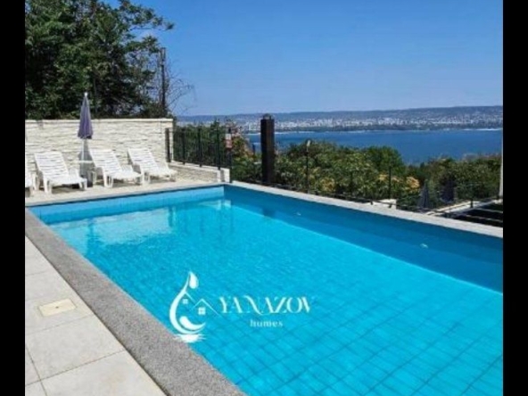 Дава се под наем Двустаен апартамент в Варна, Галата - 60 кв.м за 459 € - Снимка #1