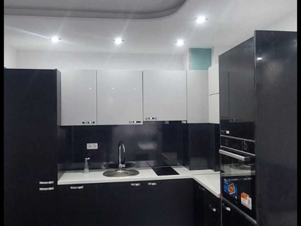 Дава се под наем Тристаен апартамент в София, Триъгълника - 95 кв.м за 947.58 € - Снимка #1