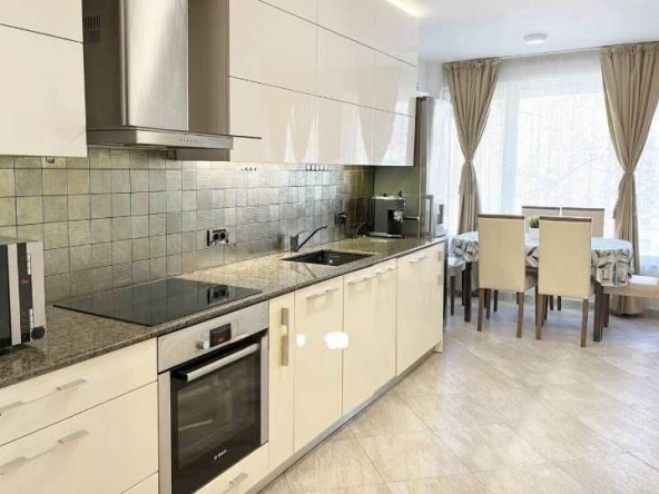 Дава се под наем Тристаен апартамент в София, Света Троица - 95 кв.м за 525 € - Снимка #1