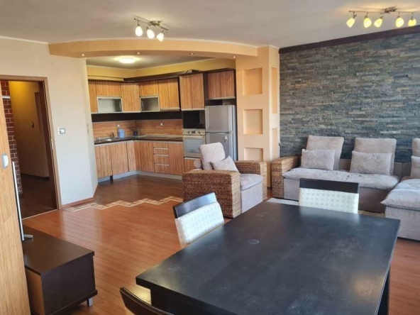 Дава се под наем Двустаен апартамент в Бургас, Лазур - 88 кв.м за 663 € - Снимка #1