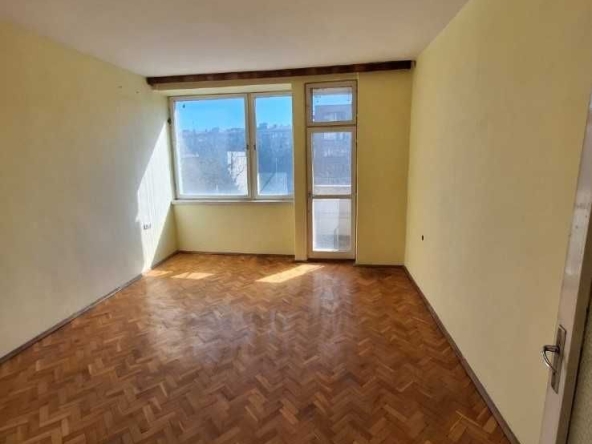 Двустаен апартамент в Стара Загора, Център - 64 кв.м за 957 €/кв.м - Снимка #1