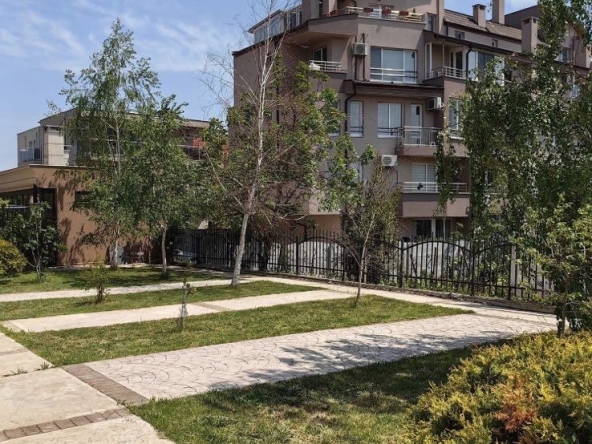 Дава се под наем Едностаен апартамент в Поморие - 40 кв.м за 38.25 € - Снимка #1