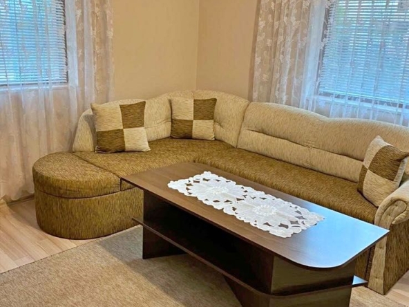 Дава се под наем Двустаен апартамент в Асеновград - 65 кв.м за 348.84 € - Снимка #1