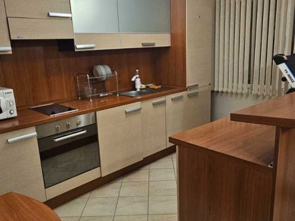 Дава се под наем Двустаен апартамент в Пловдив, Кючук Париж - 60 кв.м за 408 € - Снимка #1