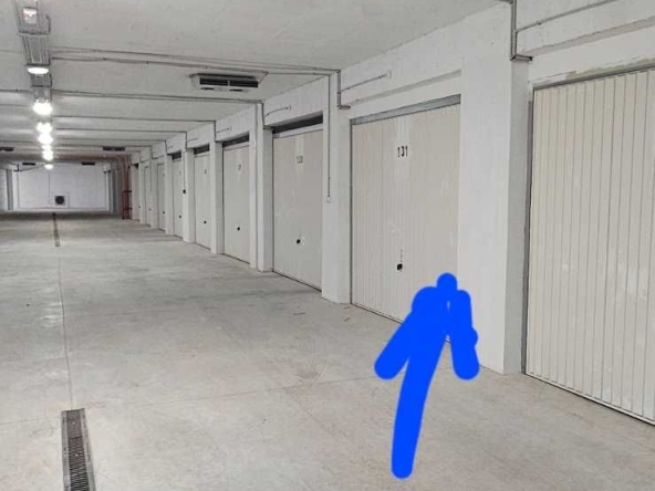 Дава се под наем Гараж / Паркомясто в Варна, Кайсиева градина - 19 кв.м за 102 € - Снимка #1