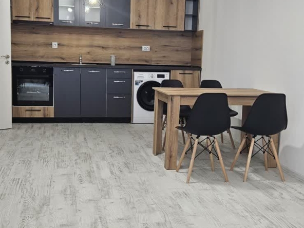 Дава се под наем Двустаен апартамент в Пловдив, Христо Смирненски - 75 кв.м за 450 € - Снимка #1