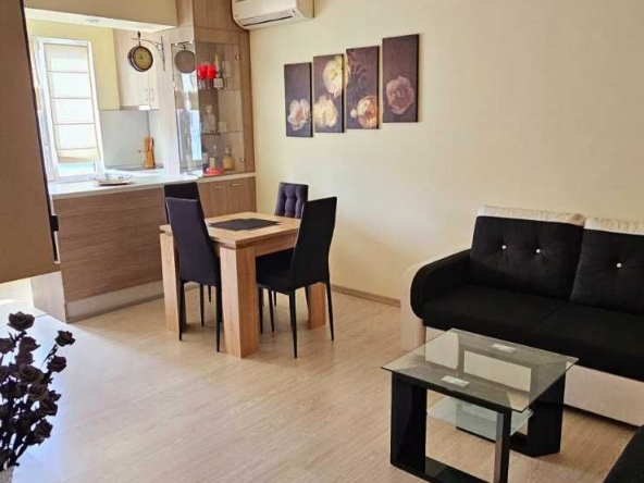 Дава се под наем Двустаен апартамент в Пловдив, Център - 47 кв.м за 89760 € - Снимка #1