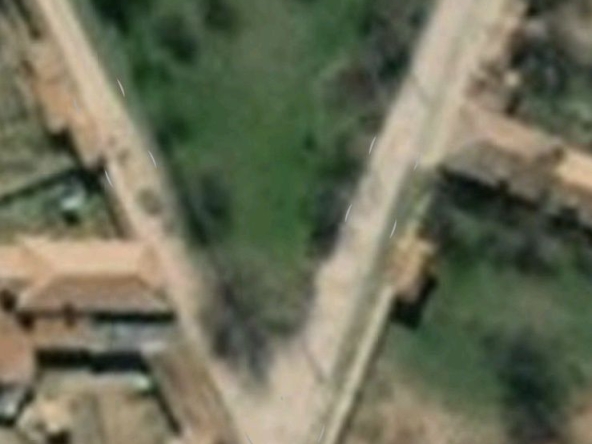 Парцел в Шумен, Център - 1200 кв.м за 15 €/кв.м - Снимка #1