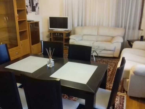 Дава се под наем Тристаен апартамент в Пловдив, Съдийски - 90 кв.м за 372.3 € - Снимка #1