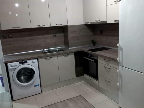 Дава се под наем Двустаен апартамент в Пловдив, Кючук Париж - 60 кв.м за 357 € - Снимка #1