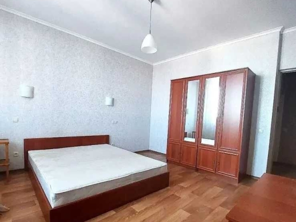 Дава се под наем Двустаен апартамент в София, Център - 55 кв.м за 408 € - Снимка #1