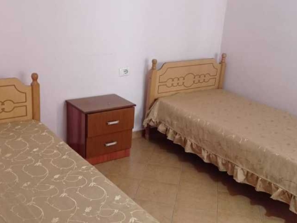 Дава се под наем Тристаен апартамент в Пловдив, Кършияка - 76 кв.м за 239.7 € - Снимка #1