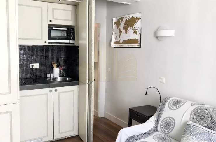 Дава се под наем Едностаен апартамент в Пловдив, Център - 24 кв.м за 102 € - Снимка #1