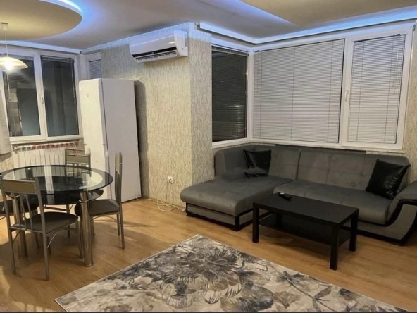 Дава се под наем Двустаен апартамент в София, Зона Б-19 - 70 кв.м за 700 € - Снимка #1