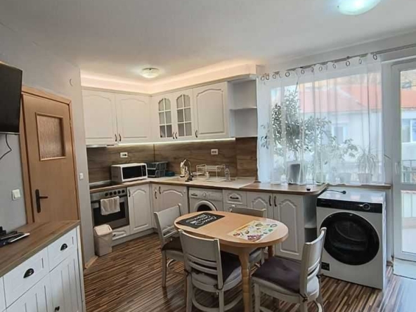 Дава се под наем Тристаен апартамент в Варна, Трошево - 70 кв.м за 500 € - Снимка #1