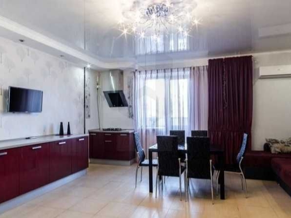 Дава се под наем Тристаен апартамент в Пловдив, Каменица 2 - 88 кв.м за 224.4 € - Снимка #1