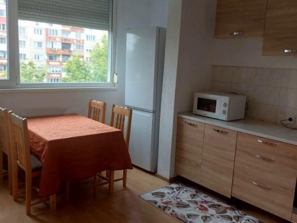 Дава се под наем Тристаен апартамент в София, Надежда 1 - 87 кв.м за 600 € - Снимка #1