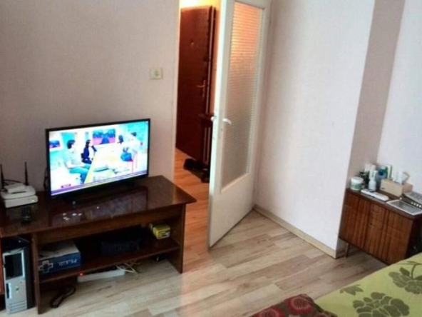 Дава се под наем Едностаен апартамент в София, Слатина - 53 кв.м за 400 € - Снимка #1