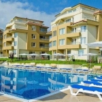 Двустаен апартамент в Бяла - 63 кв.м за 1064 €/кв.м - Снимка #1