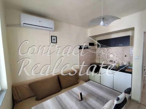 Дава се под наем Двустаен апартамент в Варна, Червен площад - 50 кв.м за 382.5 € - Снимка #1