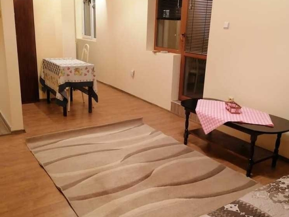 Дава се под наем Едностаен апартамент в Бургас, Меден рудник - зона А - 52 кв.м за 71.4 € - Снимка #1