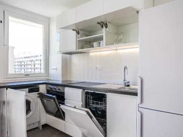 Дава се под наем Двустаен апартамент в Пловдив, Център - 41 кв.м за 178.5 € - Снимка #1