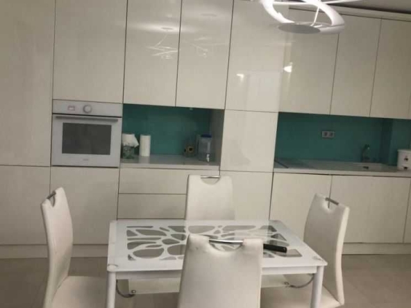 Дава се под наем Двустаен апартамент в София, Зона Б-18 - 62 кв.м за 650 € - Снимка #1