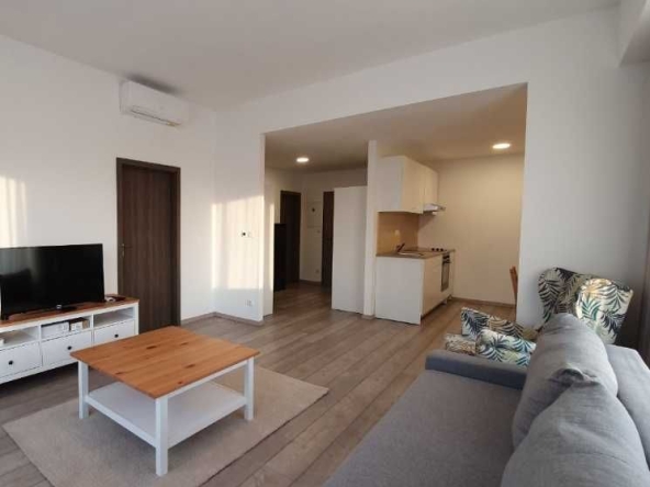 Дава се под наем Тристаен апартамент в Пловдив, Мараша - 90 кв.м за 392.7 € - Снимка #1