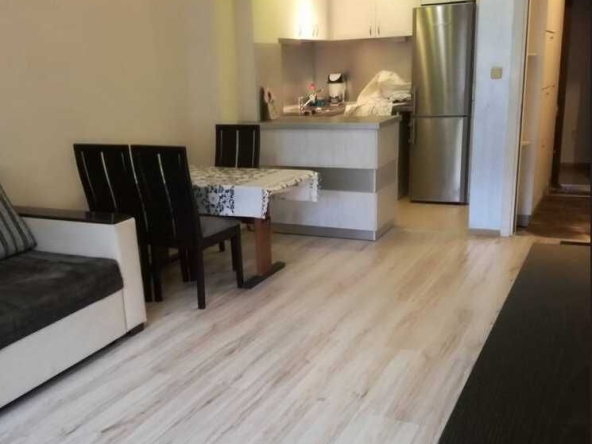 Дава се под наем Двустаен апартамент в Бургас, Меден рудник - зона В - 52 кв.м за 160 € - Снимка #1