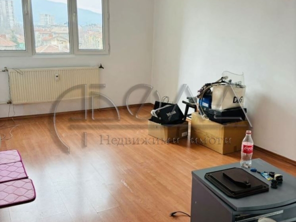 Тристаен апартамент в София, Разсадника - 94 кв.м за 1862 €/кв.м - Снимка #1