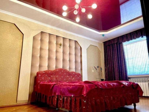 Дава се под наем Двустаен апартамент в София, Център - 65 кв.м за 397.8 € - Снимка #1