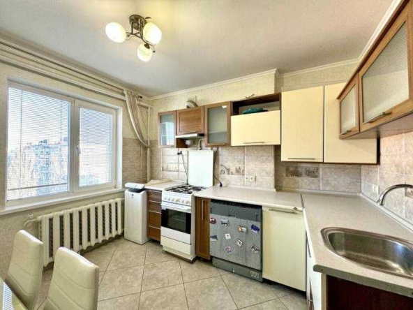 Дава се под наем Двустаен апартамент в София, Зона Б-18 - 66 кв.м за 598.23 € - Снимка #1