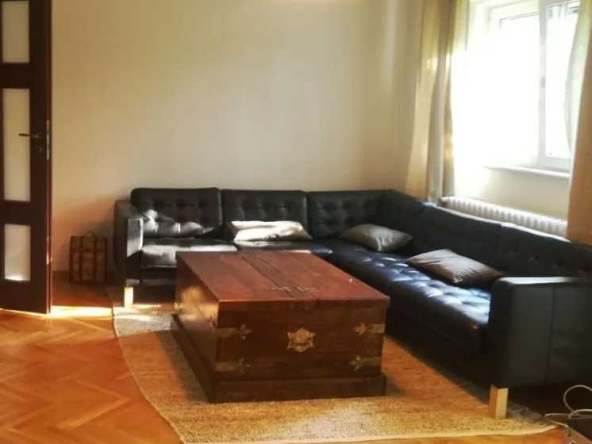 Дава се под наем Двустаен апартамент в Пловдив, Център - 43 кв.м за 183.6 € - Снимка #1