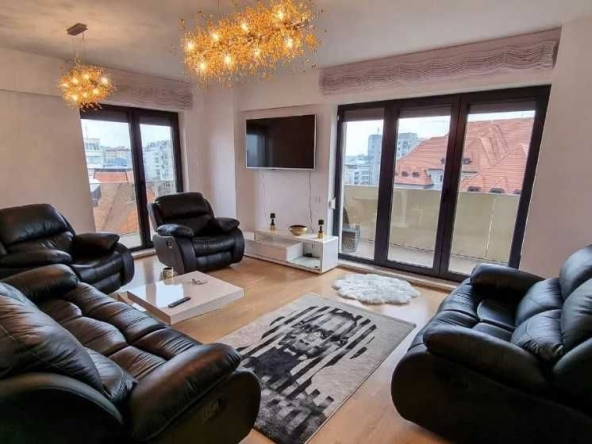 Дава се под наем Тристаен апартамент в Пловдив, Коматево - 90 кв.м за 326.4 € - Снимка #1