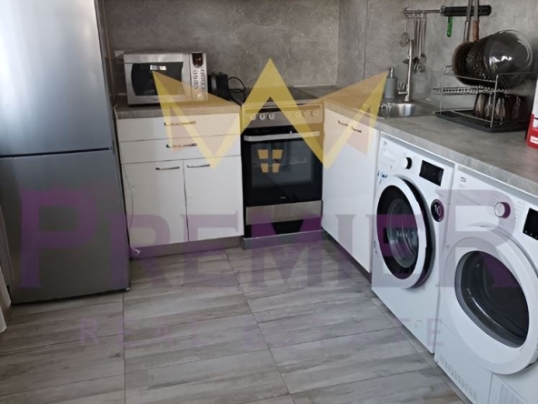 Дава се под наем Тристаен апартамент в Варна, Погреби - 80 кв.м за 663 € - Снимка #1