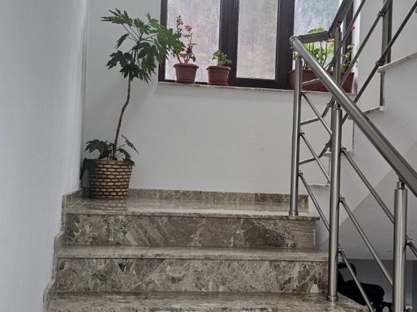 Тристаен апартамент в Мадан - 98 кв.м за 510 €/кв.м - Снимка #1