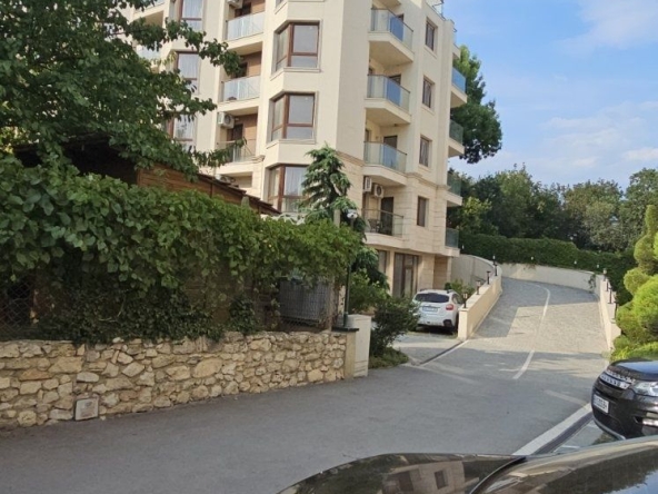 Дава се под наем Двустаен апартамент в Шумен, 2-ри корпус - 50 кв.м за 510 € - Снимка #1