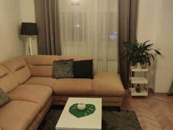 Дава се под наем Двустаен апартамент в Пловдив, Каменица 1 - 60 кв.м за 260.1 € - Снимка #1